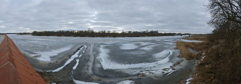 Datei:Kuestrin Oder 05.jpg