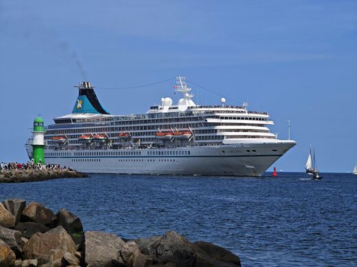 MS Artania